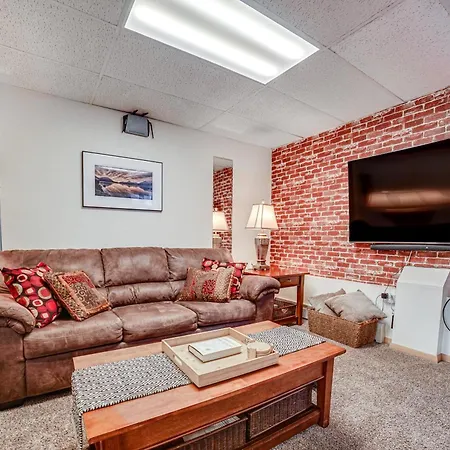 Cozy Apartment Less Than 4 Miles To Downtown Anchorage! Exterior photo
