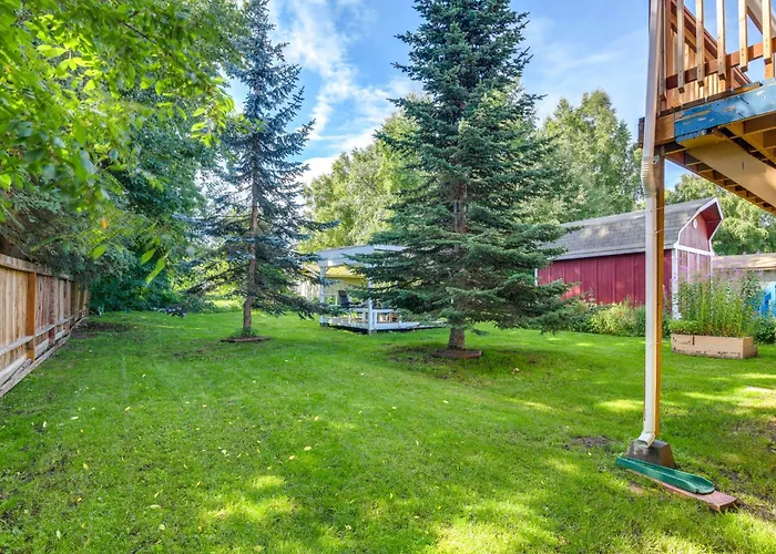 Cozy Apartment Less Than 4 Miles To Downtown Anchorage!