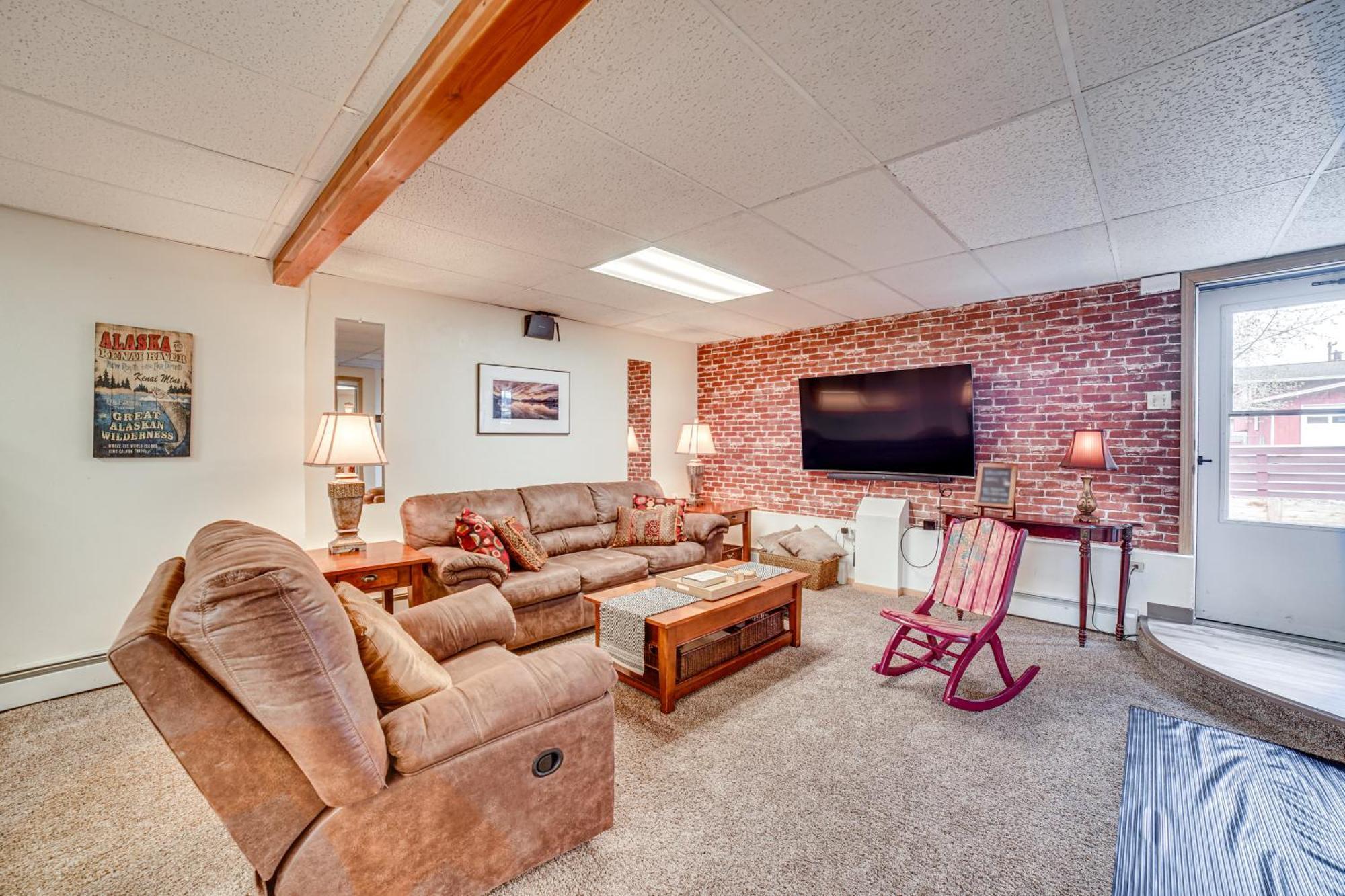 Cozy Less Than 4 Miles To Downtown Anchorage! Apartment Anchorage