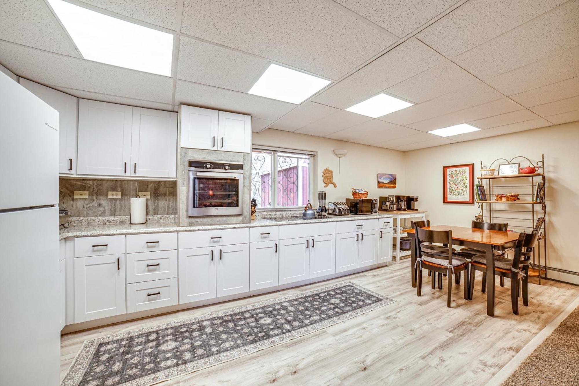 Cozy Less Than 4 Miles To Downtown Anchorage! * Anchorage