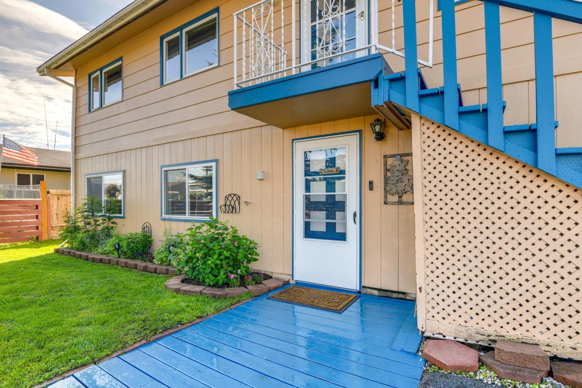 Apartment Cozy Less Than 4 Miles To Downtown Anchorage!