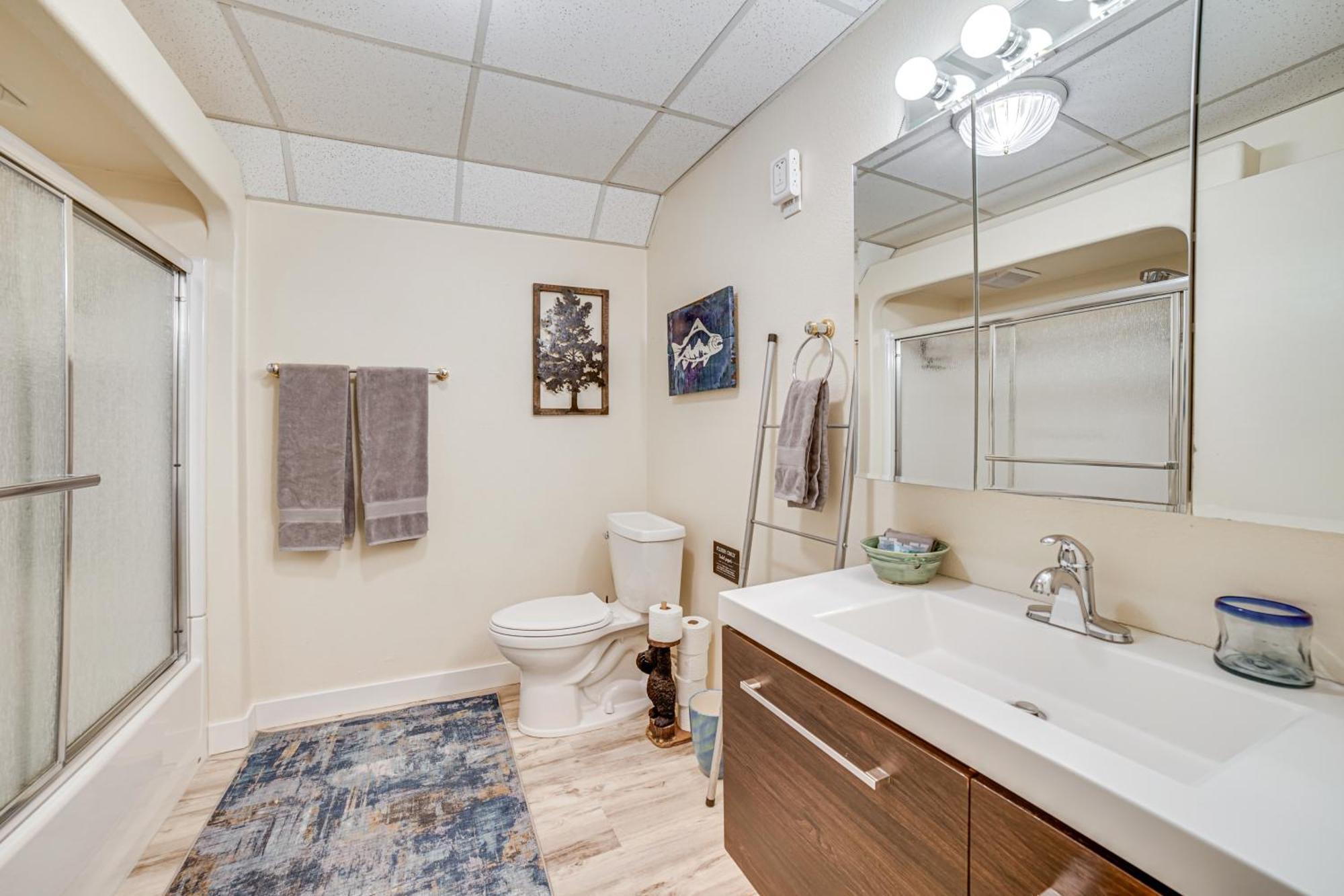 Cozy Less Than 4 Miles To Downtown Anchorage! *