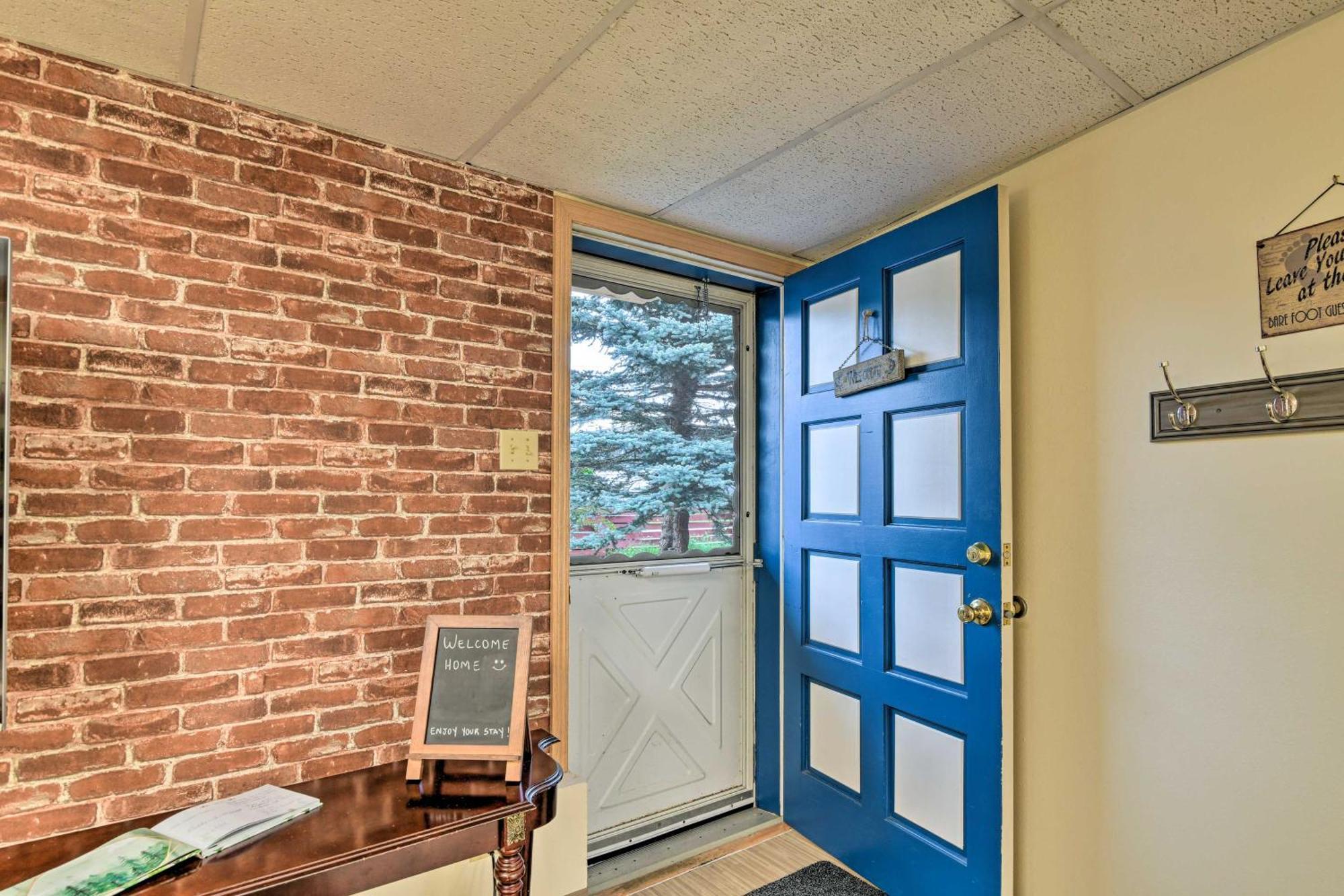 Apartment Cozy Less Than 4 Miles To Downtown Anchorage! *